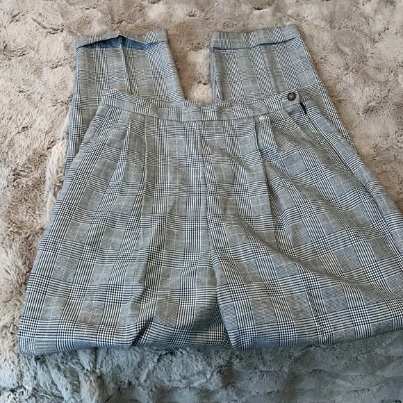 Pants - Picture 8 of 9